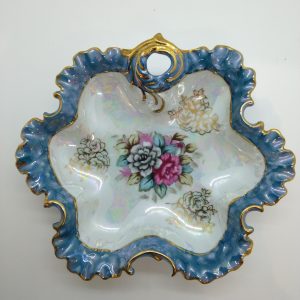 Porslinsfat m handtag