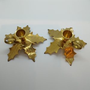 Mässingsljusstakar järnek