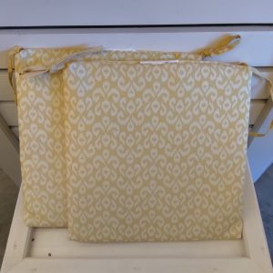 Sittdyna gulmönstrad