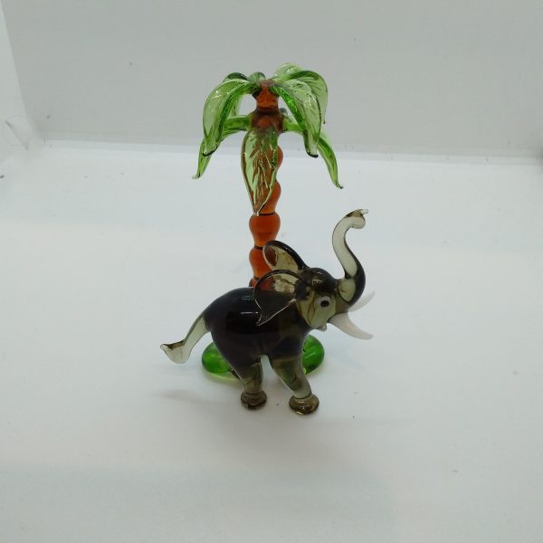 Glasfigur elefant och palm