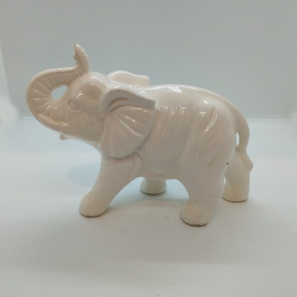 Elefant i porslin