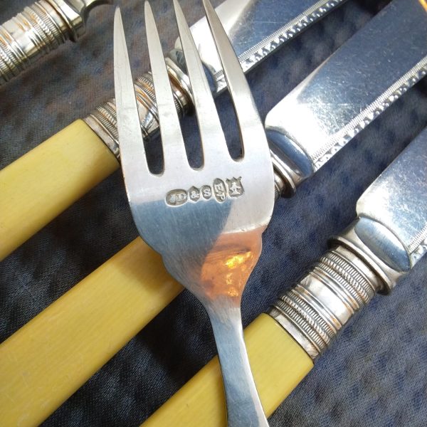 Fiskbestick i träskrin - Bild 8