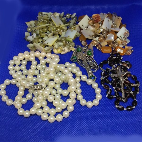 Halsband diverse 30:-